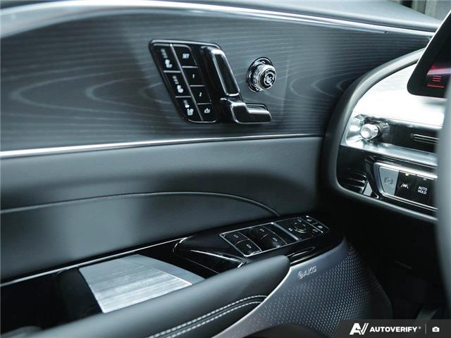 2026 Cadillac LYRIQ V (Stk: 171991) in London - Image 17 of 27