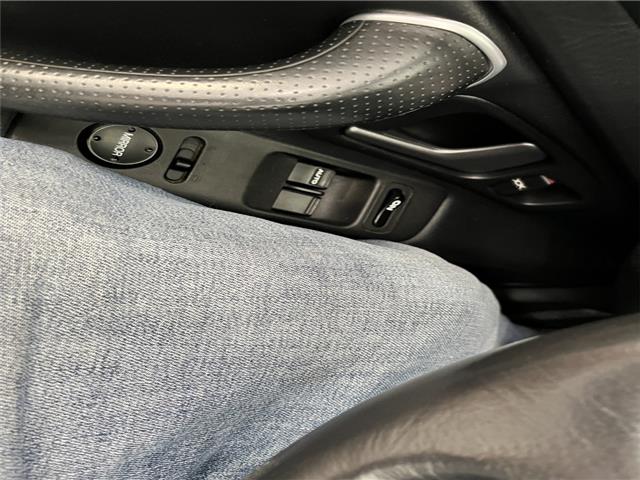 2006 Honda S2000 Base (Stk: 8464A) in Ottawa - Image 12 of 24 2006 Honda S2000 Base (Stk: 8464A) in Ottawa - Image 12 of 24