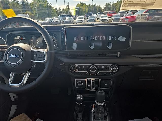 2025 Jeep Wrangler Sahara (Stk: S208) in Miramichi - Image 12 of 13