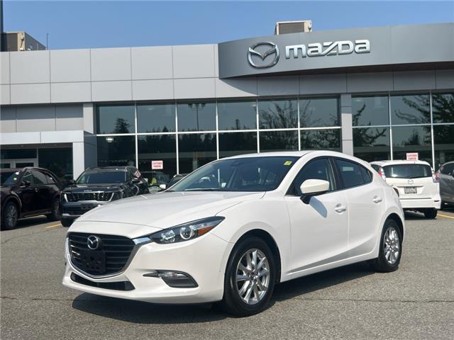 2018 Mazda Mazda3 Sport GS (Stk: 695696J) in Surrey - Image 1 of 15