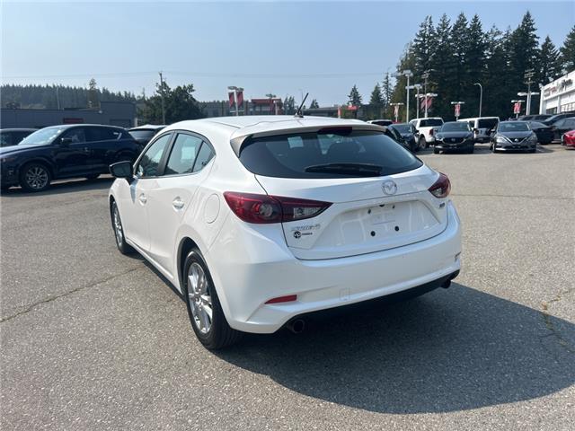 2018 Mazda Mazda3 Sport GS (Stk: 695696J) in Surrey - Image 3 of 15 2018 Mazda Mazda3 Sport GS (Stk: 695696J) in Surrey - Image 3 of 15