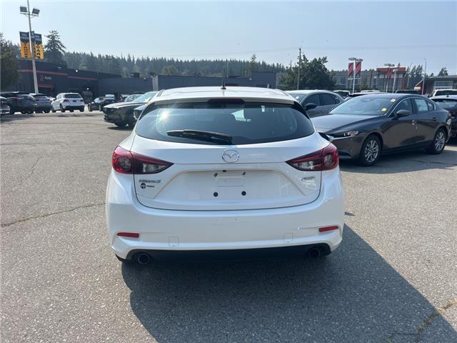 2018 Mazda Mazda3 Sport GS (Stk: 695696J) in Surrey - Image 4 of 15 2018 Mazda Mazda3 Sport GS (Stk: 695696J) in Surrey - Image 4 of 15