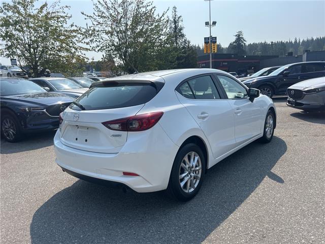 2018 Mazda Mazda3 Sport GS (Stk: 695696J) in Surrey - Image 5 of 15 2018 Mazda Mazda3 Sport GS (Stk: 695696J) in Surrey - Image 5 of 15