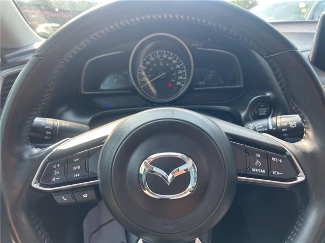 2018 Mazda Mazda3 Sport GS (Stk: 695696J) in Surrey - Image 8 of 15 2018 Mazda Mazda3 Sport GS (Stk: 695696J) in Surrey - Image 8 of 15