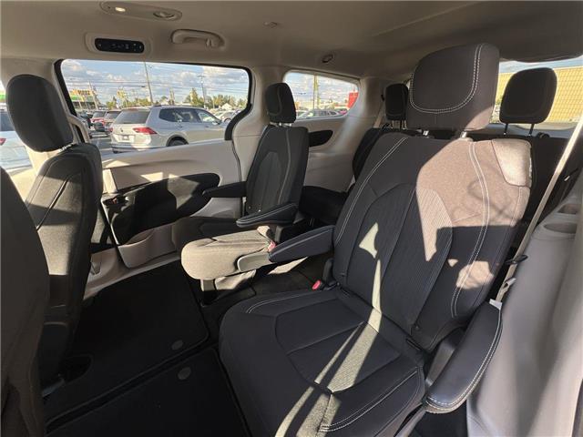 2023 Chrysler Grand Caravan SXT (Stk: 25476) in Sudbury - Image 13 of 17