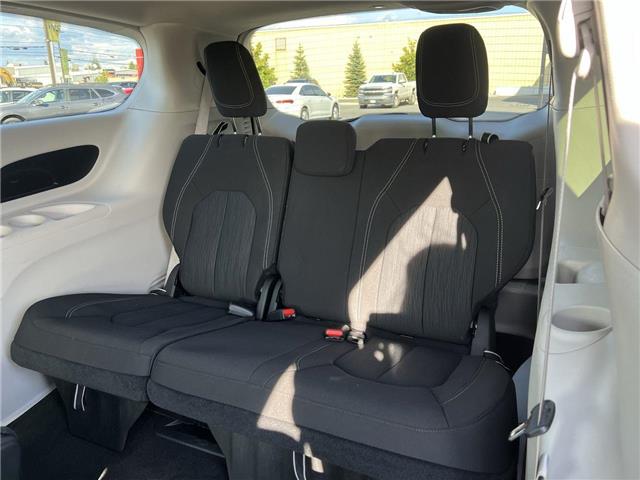2023 Chrysler Grand Caravan SXT (Stk: 25476) in Sudbury - Image 14 of 17