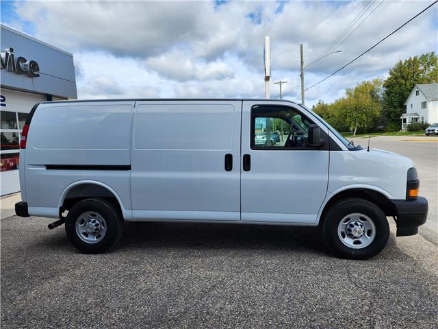 2025 Chevrolet Express 2500 Work Van (Stk: 31263) in The Pas - Image 6 of 15