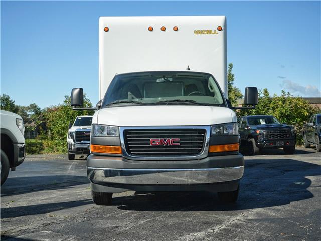 2023 GMC Savana Cutaway 4500 4500 Van (Stk: 23SAV33) in Virgil - Image 2 of 15