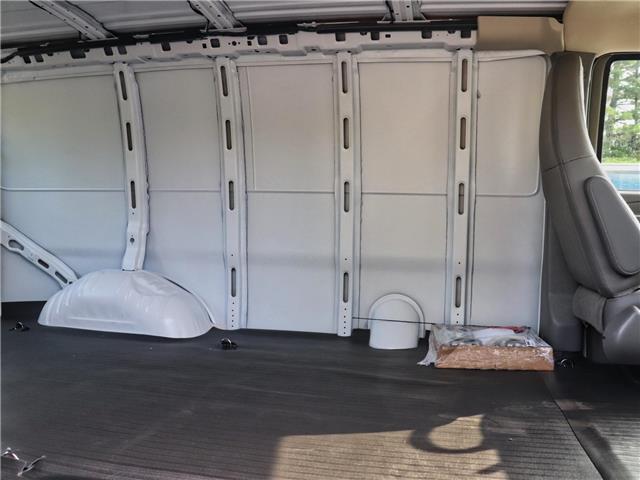 2025 GMC Savana 2500 Work Van (Stk: 25SAV19) in Virgil - Image 16 of 23
