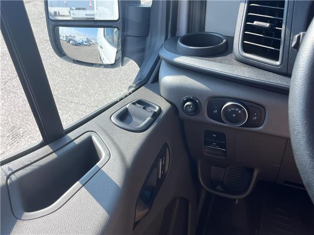 2024 Ford Transit-250 Cargo Base (Stk: 24TV241) in Toronto - Image 6 of 20