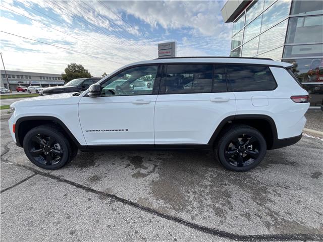 2025 Jeep Grand Cherokee L Laredo (Stk: 25-408) in Sarnia - Image 2 of 21