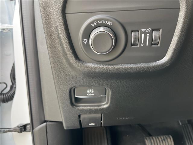 2025 Jeep Grand Cherokee L Laredo (Stk: 25-408) in Sarnia - Image 9 of 21