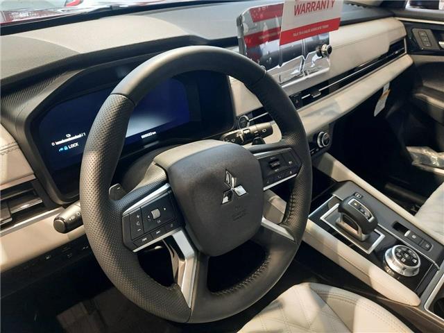 2025 Mitsubishi Outlander PHEV SEL (Stk: M713) in Cornwall - Image 9 of 12