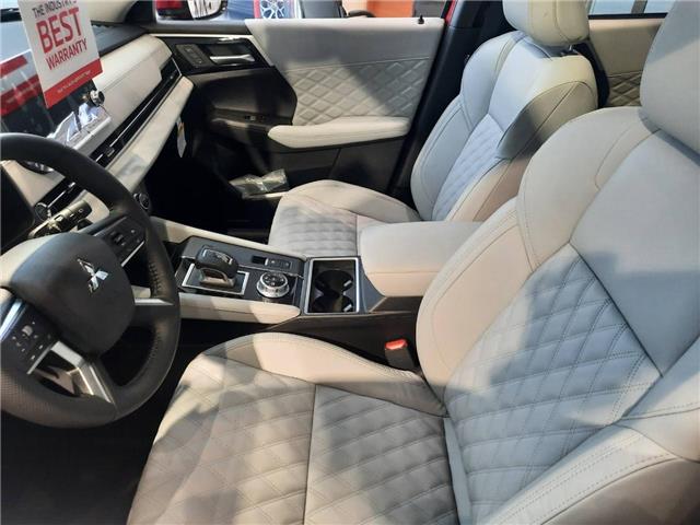 2025 Mitsubishi Outlander PHEV SEL (Stk: M713) in Cornwall - Image 10 of 12