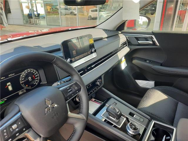 2025 Mitsubishi Outlander PHEV SE (Stk: M769) in Cornwall - Image 5 of 6