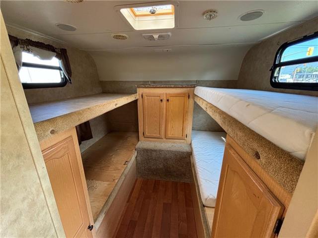 2009 KZ SPREE (Stk: P525B) in Pembroke - Image 10 of 19 2009 KZ SPREE (Stk: P525B) in Pembroke - Image 10 of 19