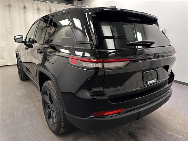 2025 Jeep Grand Cherokee Limited (Stk: 37365) in Lethbridge - Image 4 of 28