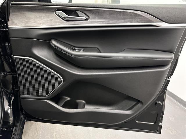 2025 Jeep Grand Cherokee Limited (Stk: 37365) in Lethbridge - Image 24 of 28