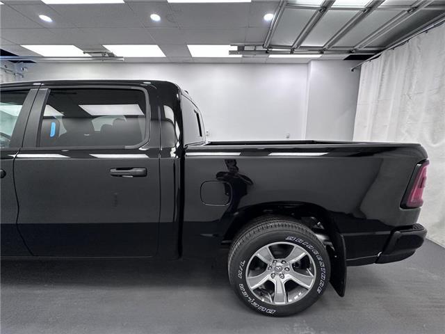 2025 RAM 1500 Tradesman (Stk: 35348) in Lethbridge - Image 3 of 32