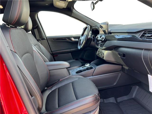 2025 Ford Escape ST-Line (Stk: 12069) in Golden - Image 15 of 17