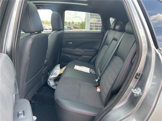 2025 Mitsubishi RVR NOIR (Stk: S0184) in Barrie - Image 10 of 15