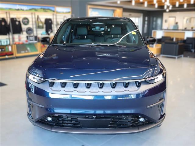 2025 Jeep Wagoneer S Base (Stk: 25J129) in Calgary - Image 2 of 25