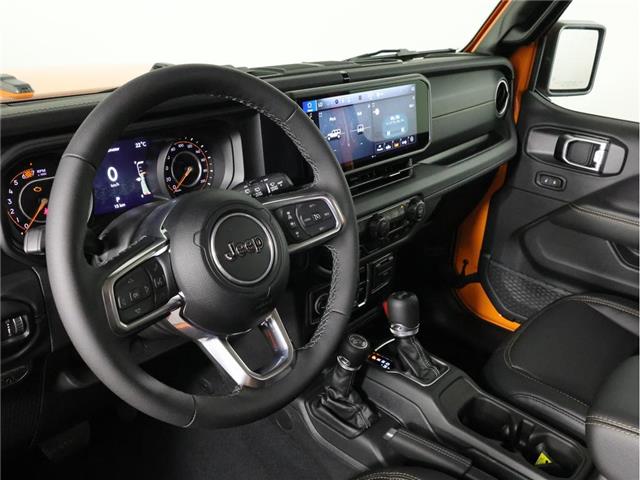 2025 Jeep Wrangler Sahara (Stk: 25J165) in Calgary - Image 16 of 20