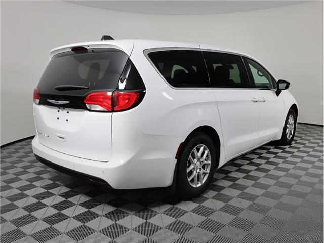 2026 Chrysler Grand Caravan SXT (Stk: 26T013) in Calgary - Image 6 of 19