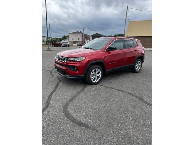 2025 Jeep Compass North in Matane - Image 2 of 6 2025 Jeep Compass North in Matane - Image 2 of 6