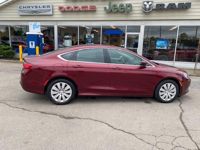 2016 Chrysler 200 LX (Stk: 7428A) in Fort Erie - Image 1 of 9