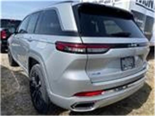 2023 Jeep Grand Cherokee 4xe Overland (Stk: 03527R) in Owen Sound - Image 2 of 4