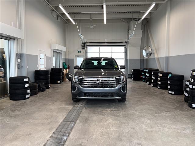 2024 Volkswagen Atlas 2.0 TSI Comfortline (Stk: 25119A) in Prince Albert - Image 2 of 13