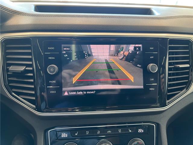 2018 Volkswagen Atlas 3.6 FSI Highline (Stk: 24278B) in Prince Albert - Image 5 of 14