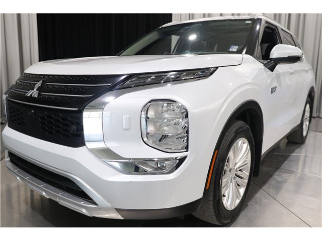 2024 Mitsubishi Outlander Plug-In Hybrid LE (Stk: P25219A) in Edmonton - Image 7 of 27