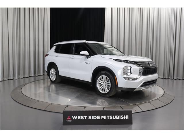 2024 Mitsubishi Outlander Plug-In Hybrid LE (Stk: P25219A) in Edmonton - Image 1 of 27