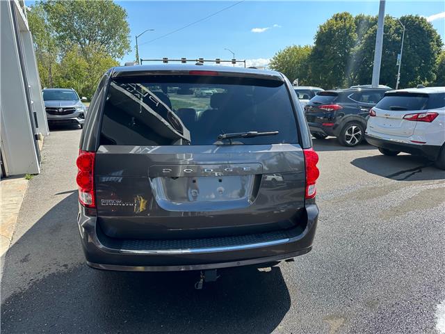 2020 Dodge Grand Caravan Premium Plus in Kingston - Image 4 of 9