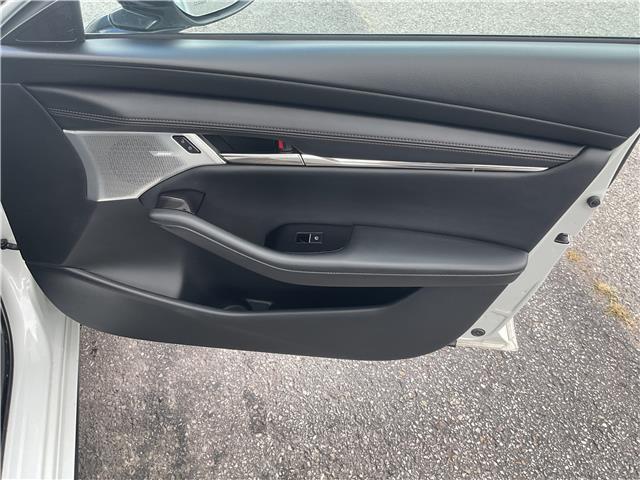 2024 Mazda Mazda3 GT w/Turbo (Stk: 251165) in Kingston - Image 11 of 15
