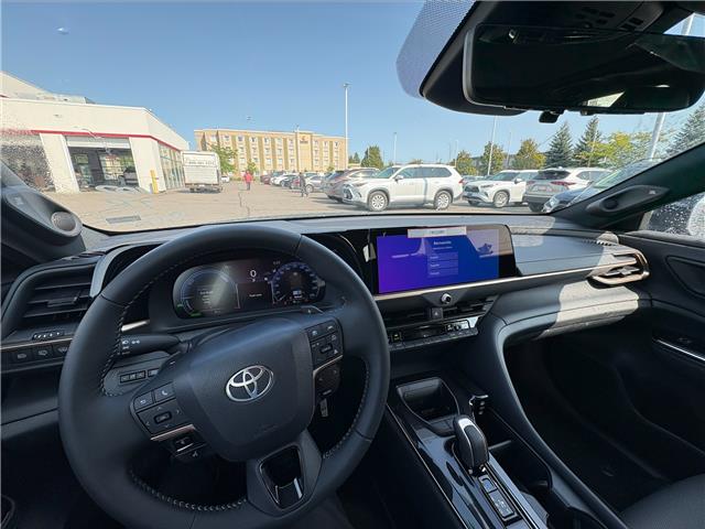 2025 Toyota Crown Signia Limited (Stk: 25583) in Bowmanville - Image 7 of 7