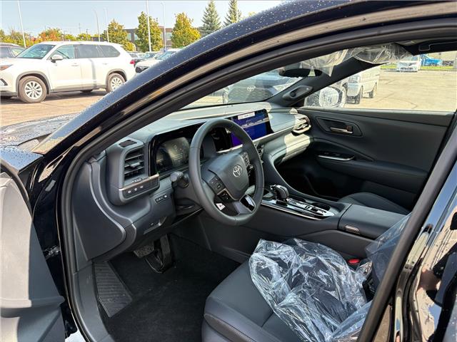2025 Toyota Crown Signia Limited (Stk: 25583) in Bowmanville - Image 6 of 7