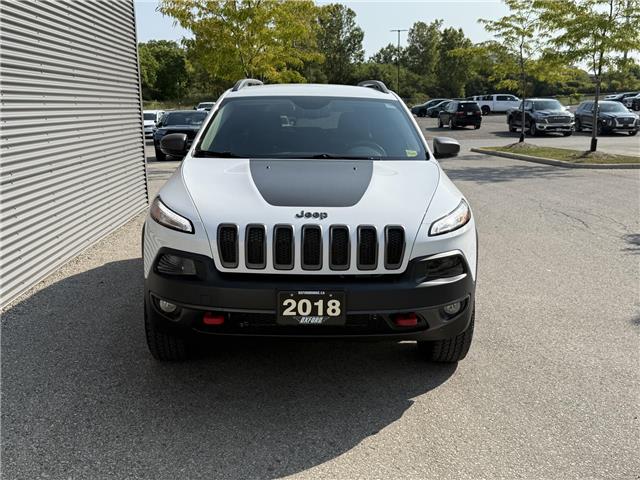 2018 Jeep Cherokee Trailhawk (Stk: 25334B) in London - Image 2 of 23