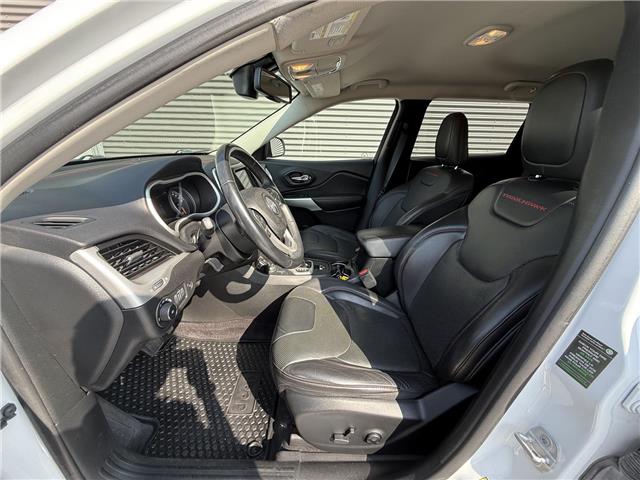 2018 Jeep Cherokee Trailhawk (Stk: 25334B) in London - Image 8 of 23