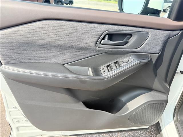 2021 Nissan Rogue S (Stk: 24517) in Pembroke - Image 18 of 23 2021 Nissan Rogue S (Stk: 24517) in Pembroke - Image 18 of 23