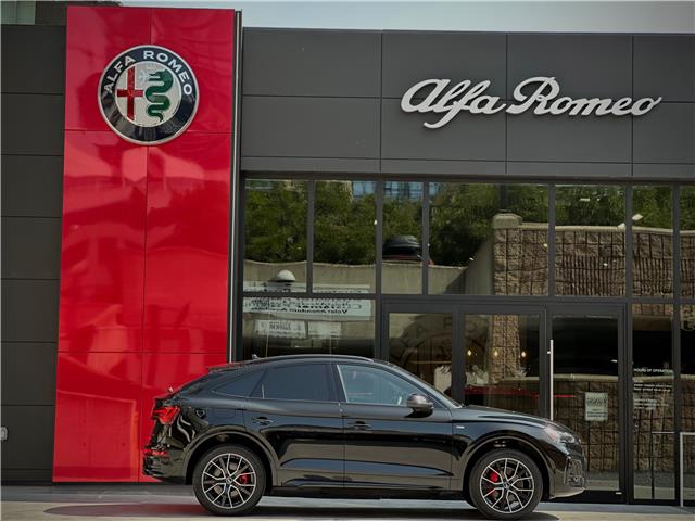 2025 Audi Q5 45 Technik (Stk: 388U) in Toronto - Image 2 of 25 2025 Audi Q5 45 Technik (Stk: 388U) in Toronto - Image 2 of 25
