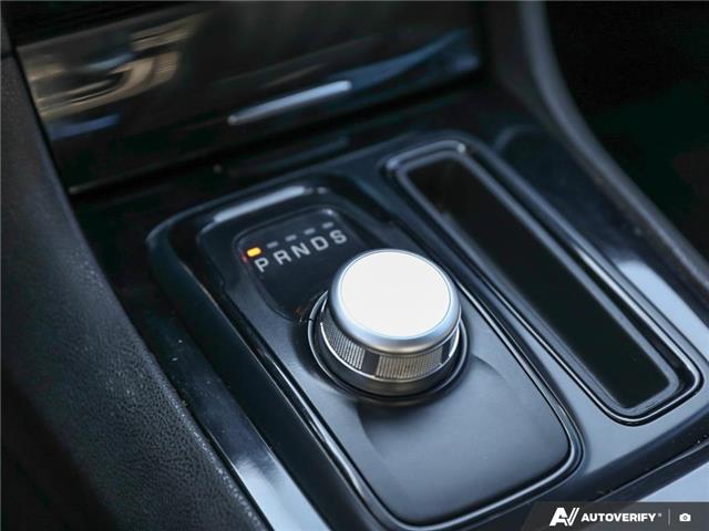 2018 Chrysler 300 S (Stk: 409033) in St. Catharines - Image 17 of 27