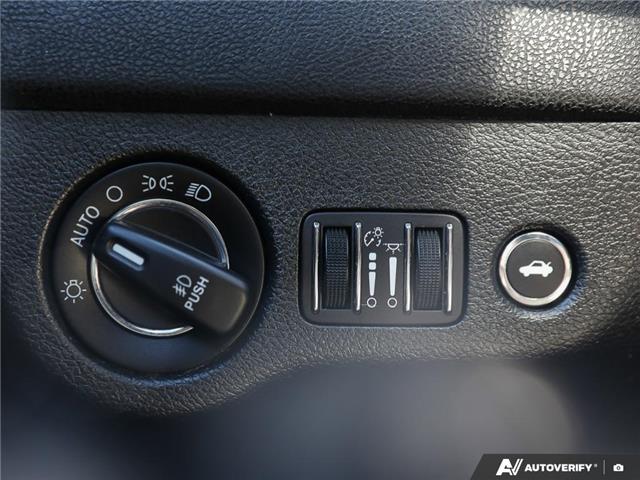 2018 Chrysler 300 S (Stk: 409033) in St. Catharines - Image 19 of 27