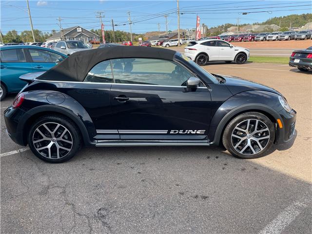 2017 Volkswagen Beetle 1.8 TSI Dune in Charlottetown - Image 6 of 17