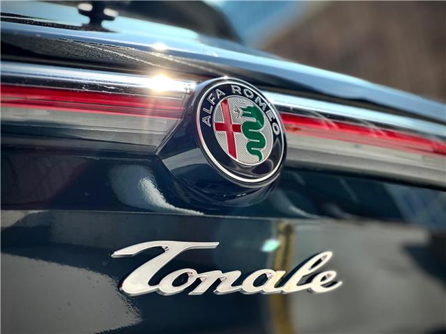 2025 Alfa Romeo Tonale PHEV Base (Stk: 621AR) in Toronto - Image 7 of 28