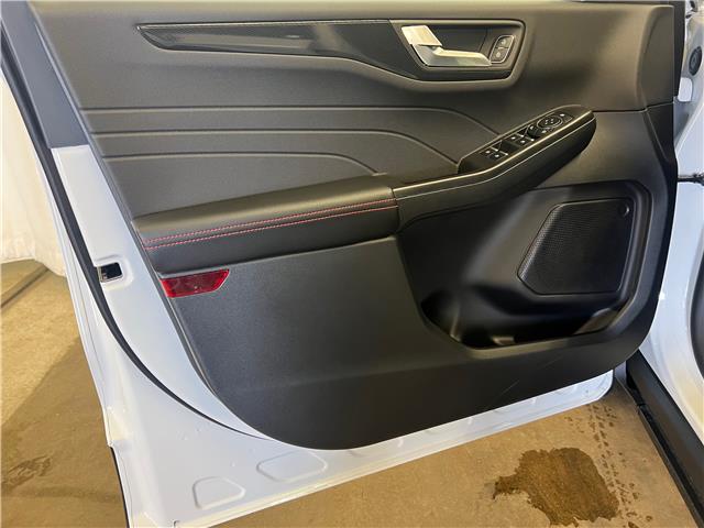 2025 Ford Escape ST-Line (Stk: 25ES27) in St.Paul - Image 6 of 10