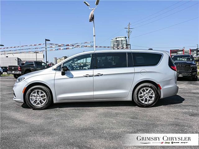 2026 Chrysler Pacifica Select (Stk: N26021) in Grimsby - Image 3 of 34
