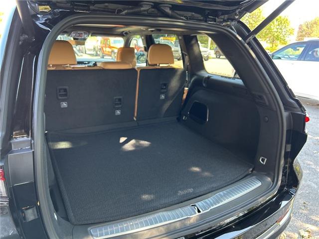 2025 Jeep Grand Cherokee Summit (Stk: 25-0146) in Toronto - Image 9 of 16